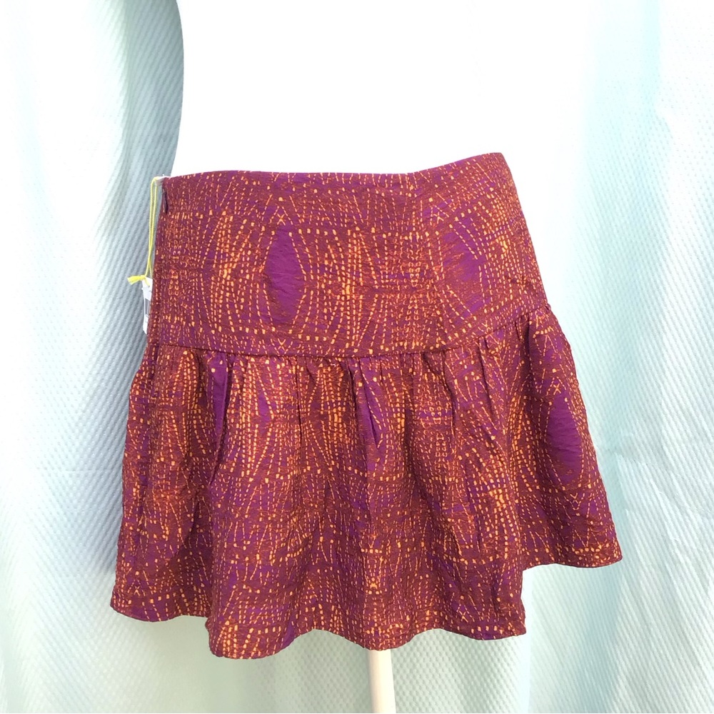 BCBGeneration Mini Skirt. Size 10. Purple & Gold